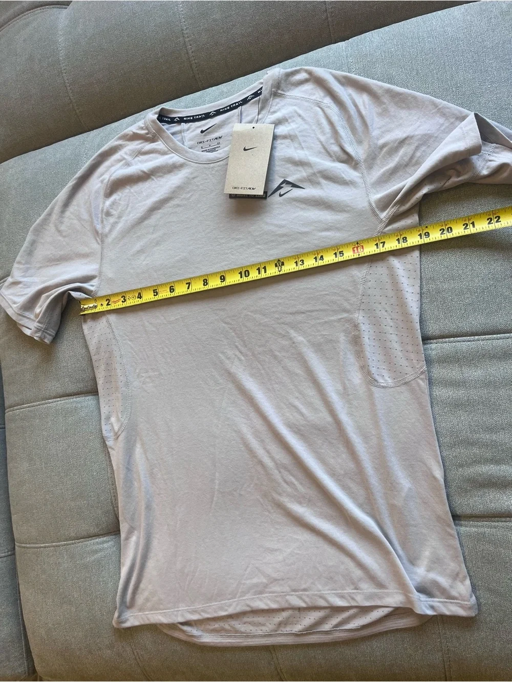 NWT Nike Solar Chase Dri-FIT ADV Running T-Shirt Taupe Gray Men’s Small